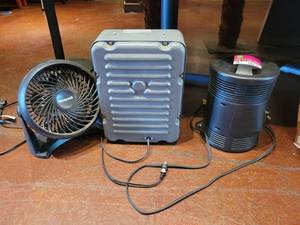 lot 18733 image: Lot of 3 Fans  Heaters