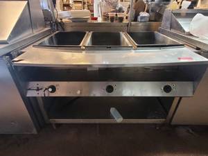 lot 18599 image: Commercial Stainless Steel 3-Pan Hot Food Table