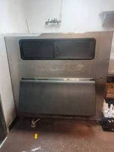 lot 18669 image: 5ft Ice Bin