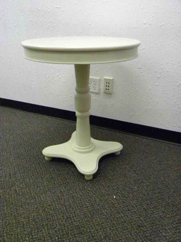 lot 7001 image: 27 Tall, 23 Round Hardwood Table