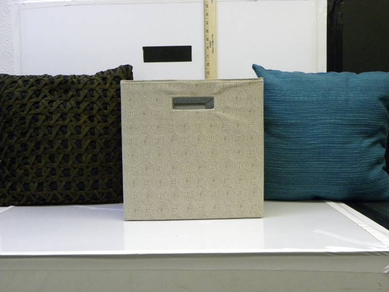 lot 7030 image: 13 All Around Cloth Storage Cube & 2 Quality Pillows.