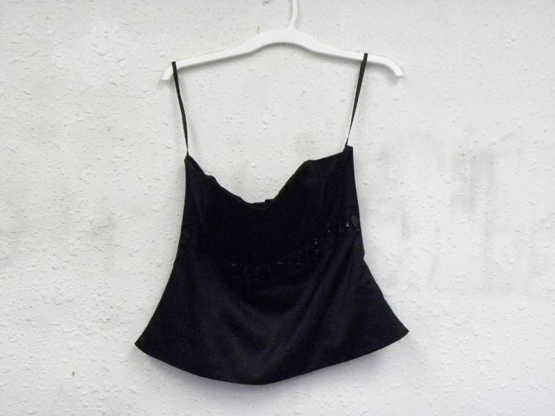 lot 7065 image: White House  Black Market Black Top