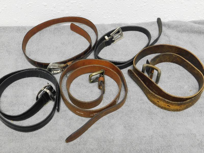 lot 7197 image: Vintage Men & Womans Genuine Leather (some italian) Belts.
