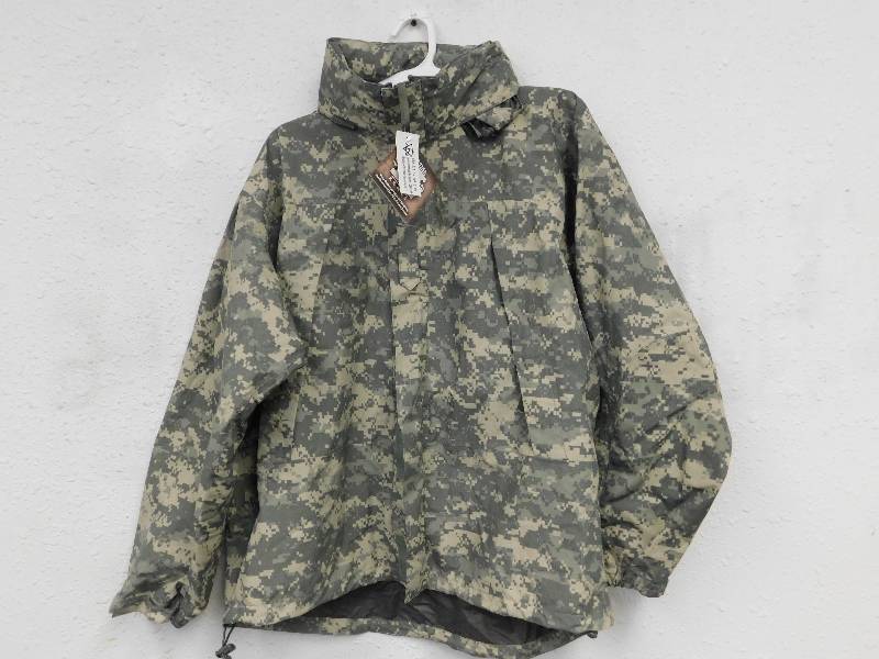 lot 7200 image: US Army Gore-Tex Jacket, Extreme ColdWet ECWCS Gen III Level 6, ADS, ACU BRAND NEW