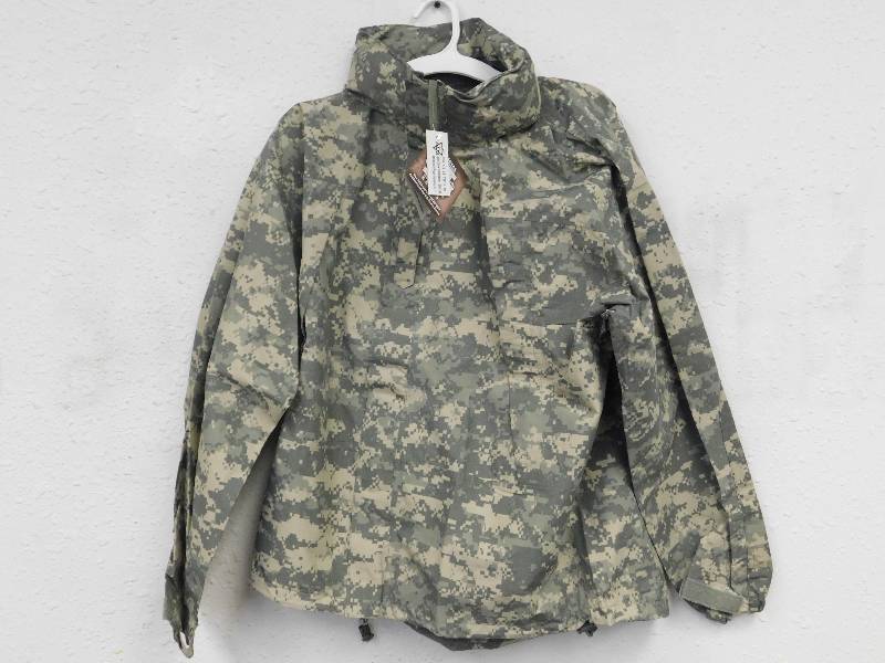 lot 7201 image: US Army Gore-Tex Jacket, Extreme ColdWet ECWCS Gen III Level 6, ADS, ACU BRAND NEW