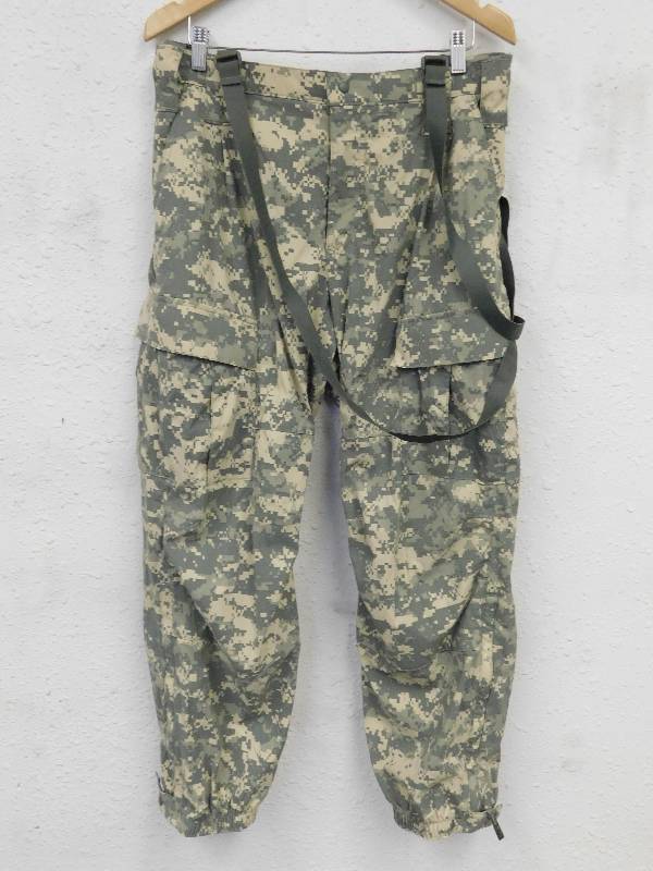 lot 7213 image: US Army Issue Official Gen III EPIC L5 Soft Shell, Cold Weather  Trousers