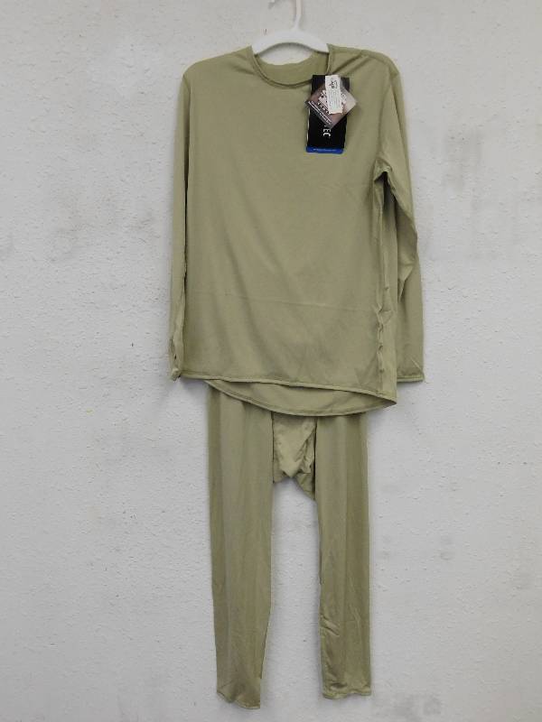 lot 7216 image: US Military Polartec Gen III Bottoms and Top Light Weight, Cold Weather Pants and Shirt