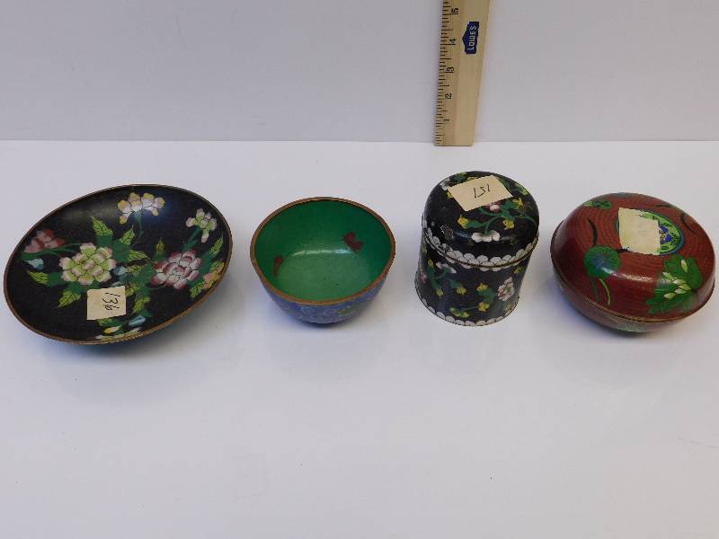 lot 7221 image: Cloisonne Bundle #4 - 2 Bowls & 2 Lidded Containers.
