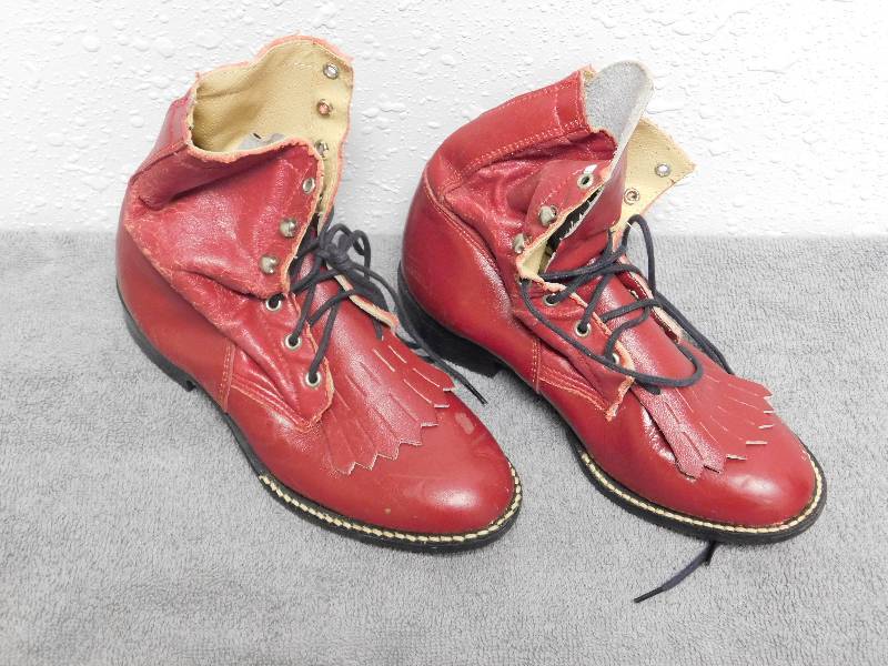 lot 7141 image: Vintage Childrens Red Leather Cowgirl Boots.