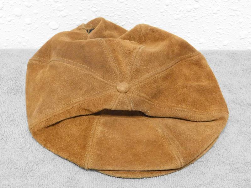 lot 7174 image: Sean Connery Classic Leather Hat