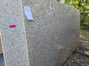 lot 7044 image: Lot of 6 Slabs of Autumn Leaf Granite, Polished&nbsp