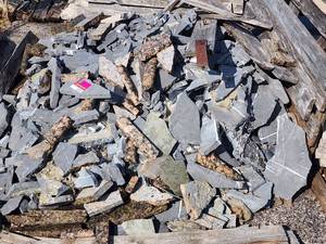lot 12033 image: Lot of Assorted Remnants Pieces of Granite