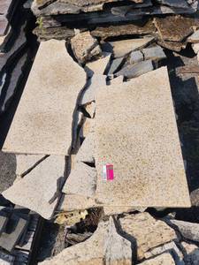 lot 12043 image: Lot of Assorted Remnants Pieces of Granite