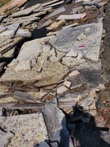 lot 12072 image: Lot of Assorted Remnants Pieces of Granite