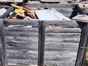 lot 12074 image: Lot of Assorted Remnants Pieces of Granite