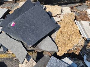 lot 12080 image: Lot of Assorted Remnants Pieces of Granite