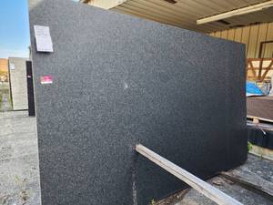 lot 9345 image: Lot of 5 Slabs of Black Pearl Honed