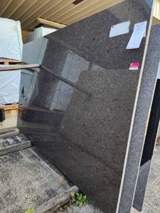 lot 9347 image: 1 Slab of Coffee Brown Granite, Polished