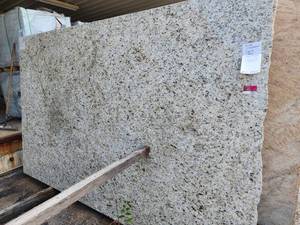 lot 9351 image: Lot of 3 Giallo Ornamental Granite, Polished