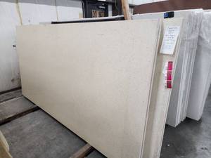 lot 3113 image: Lot of 5 Slabs of Crema Vista Quartz, Polished