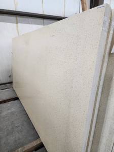 lot 3114 image: Lot of 2 Slabs of Crema Vista Quartz, Polished