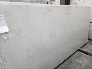 lot 3409 image: Lot of 1 Slab Of White Ramano Vorona Quartz, Polished