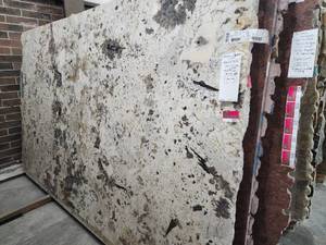 lot 3335 image: Lot Of 1 Slab of Delicatus Splendor White Granite, Polished