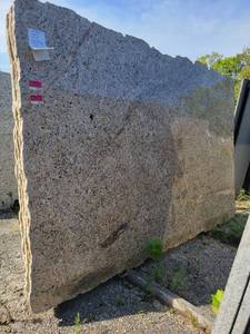 lot 9334 image: Lot of 5 Gold Brazil Polished Granite Slabs