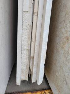 lot 9355 image: Lot of 6 La Perla Limestone Slabs