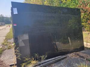 lot 7007 image: Slab of Black Pearl Polished Granite Slab
