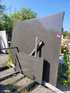 lot 7082 image: Assorted Granite Remnants - Black Pearl