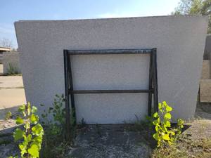 lot 7084 image: Lot of 7 Slabs of Almond Mauve Granite, Polished
