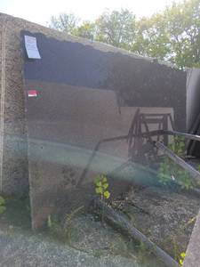 lot 7085 image: Lot of 1 Dakota Mahogony Vintage Pattern Granite, Polished