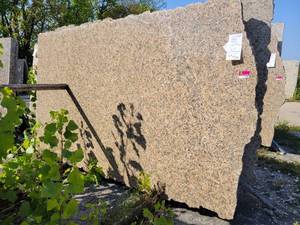 lot 7090 image: Lot of 1 Slab of Key West Gold Granite, Polished