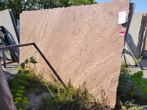 lot 7106 image: Lot of 5 Sucuri Gold Granite, Polished