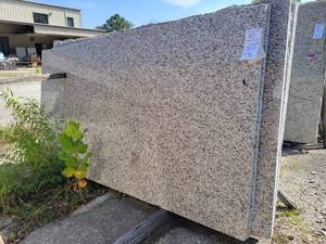 lot 7115 image: Lot of 5 Tiger Skin White Granite, Polished