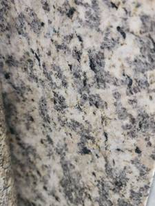 lot 5532 image: Lot of 1 Kitchen Countertop Tiger Yellow, Polished