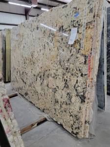 lot 3231 image: Lot of 2 Delicatus Creme Granite Slabs, Polished