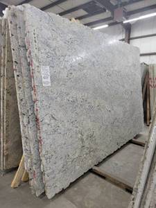 lot 3155 image: Lot of 3 Ice White Granite Slabs, Polished