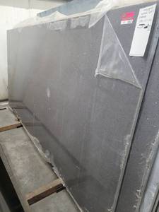 lot 3062 image: Lot of 2 Slabs of Gray Sprinco Verona, Quartz