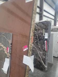 lot 3104 image: Lot of 1 Slab of Burgundy Quartzite, Polished
