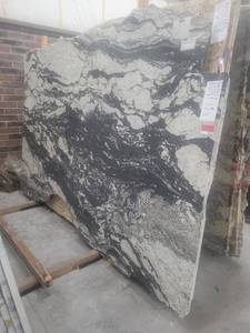 lot 3303 image: Lot of 1 Slab Supreme White Granite, Polished
