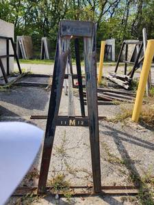 lot 18014 image: Lot of 5 Iron A Frame Racks For Granite