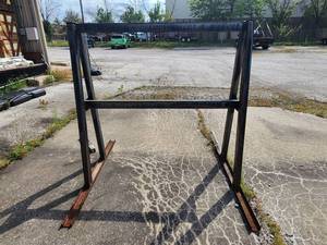 lot 18029 image: Lot of 1 Iron A Frame Rack For Granite
