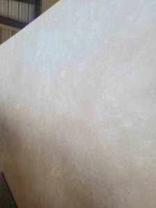 lot 5611 image: Lot of 1 Slab Classic Travertine