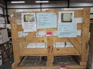 lot 5620 image: Crate of Assorted Tile - English Walnut and Mosiac Travertine