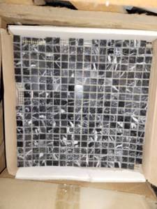 lot 5682 image: Assorted Lot of Tile