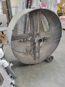 lot 5899 image: Max Air Circulator by Vencamatic
