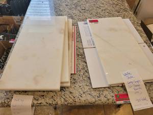 lot 22045 image: Lot of 4 White Jade Stone Samples