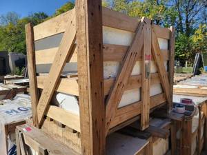 lot 7230 image: Pallet of English Walnut 12 X 12 Tiles